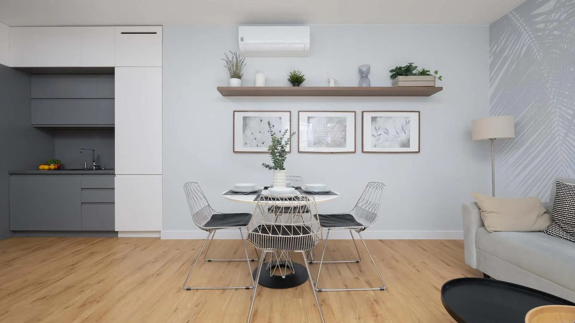 Modern Apartment With Air Conditioning And Parking Near The Pge Stadium In Warsaw By Noclegi Renters