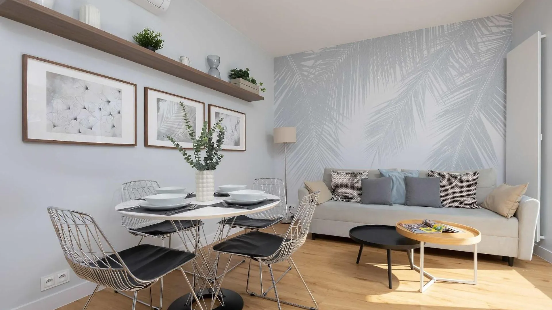 Modern Apartment With Air Conditioning And Parking Near The Pge Stadium In Warsaw By Noclegi Renters