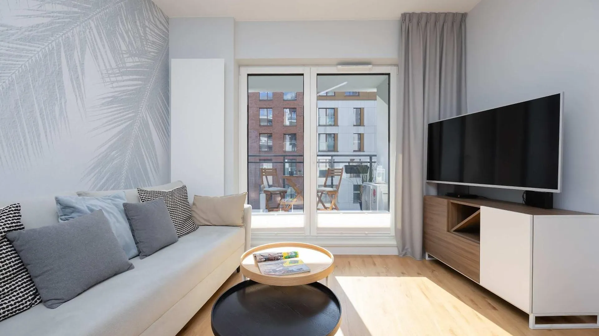 Modern Apartment With Air Conditioning And Parking Near The Pge Stadium In Warsaw By Noclegi Renters 0*,